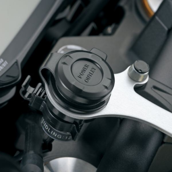 Suzuki DR-Z4S Bordsteckdose